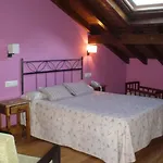 La De Cucayo Inn