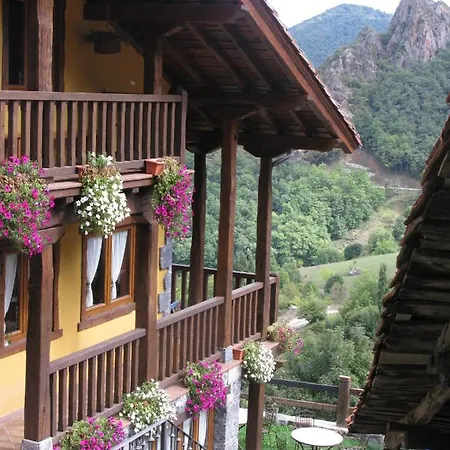 La De Cucayo 3* Dobres