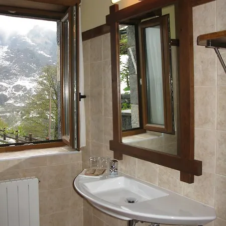 La De Cucayo Gasthof Dobres